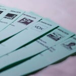 Detalle de las papeletas de los partidos políticos de cara a las Elecciones, del próximo 19 de junio, a la presidencia de la Junta de Andalucía, a 15 de junio del 2022 en Sevilla (Andalucía, España) 15 JUNIO 2022 Joaquin Corchero / Europa Press 15/06/2022