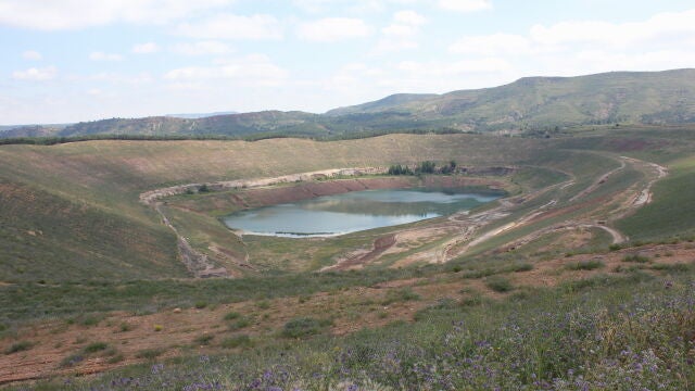 Balsas de las antiguas minas de Estercuel en Teruel, energía hidráulica