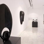 Exposición de piezas de Martín Chirino inspiradas en el pasado aborigen de Canarias y en motivos africanos