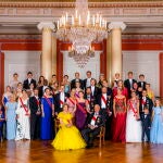 Oslo (Norway), 17/06/2022.- Norway's Princess Ingrid Alexandra (C) poses for a group photo at the small ballroom of the castle in Oslo, Norway, 17 June 2022, with (L-R) front: Queen Sonja and King Harald. First row: Princess Astrid, Marit Tjessem, Crown Princess Mary, Crown Prince Frederik, Queen Mathilde, King Felipe, Crown Princess Mette-Marit, Crown Prince Haakon, King Willem-Alexander, Queen Maxima, Crown Princess Victoria, Prince Daniel, Prince Oscar, and Princess Estelle. Second row: Emma Tallulah Behn, Leah Isadora Behn, Maud Angelica Behn, Durek Verret, Princess Martha Louise, Princess Elisabeth, Marius Borg Hoeiby, Prince Sverre Magnus, Princess Amalia, Grand Duke Guillaume, Grand Duchess Stephanie and Prince Charles. Third row: Rosario Nadal, Prince Tassilo, Princess Olimpia Preslavska, Princess Mafalda Cecilia Preslavska, Katharine Jibba Butler, Prince Kyril, Crown Prince Pavlos, Princess Marie Chantal, Princess Olympia, Prince Constantine and Prince Aristides. Princess Ingr