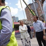 Martínez-Almeida y Paloma García Romero, en el puente de Pedro Bosch