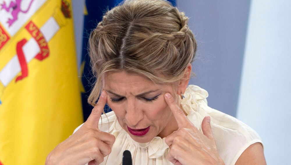La vicepresidenta segunda y ministra de Trabajo y Econom&iacute;a Social, Yolanda D&iacute;az, comparece tras la reuni&oacute;n del Consejo de Ministros en Moncloa
