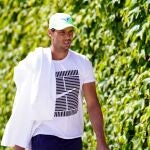 Rafa, camino de su segunda sesión de entrenamiento en Londres