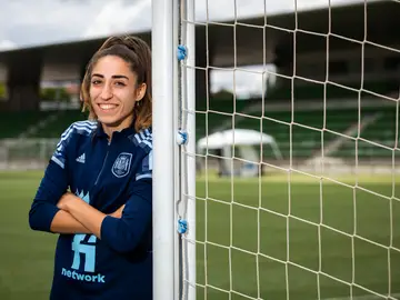 Entrevista a la jugadora de la selección española, Olga Carmona. Entrevista a la jugadora de la selección española, Olga Carmona.