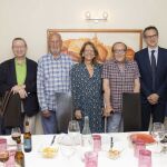 De izquierda a derecha, Pedro Díez, Jesús Pedroche, José Ignacio Echeverría, Elvira Rodríguez, el periodista Nino Olmeda, el presidente de Servimedia Fernando Riaño, y el presidente de la Cámara en la última legislatura, Juan Trinidad.