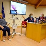 La consejera de Familia e Igualdad de Oportunidades, Isabel Blanco, presenta la estación de telemedicina avanzada de la Residencia de Personas Mayores Parquesol
