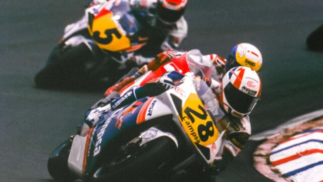 Álex Crivillé, con la Honda Campsa número 28, el fin de semana de Assen 1992