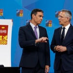 Pedro Sánchez y Jens Stoltenberg en las instalaciones de Ifema donde se celebra la Cumbre de la OTAN