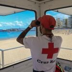 Fallece ahogado un bañista de 45 años en la playa del Carabassí de Elche (Alicante)