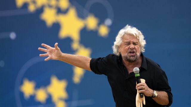 El entorno de Grillo asegura que está cansado y está pensando en dejar el partido que fundó en 2009