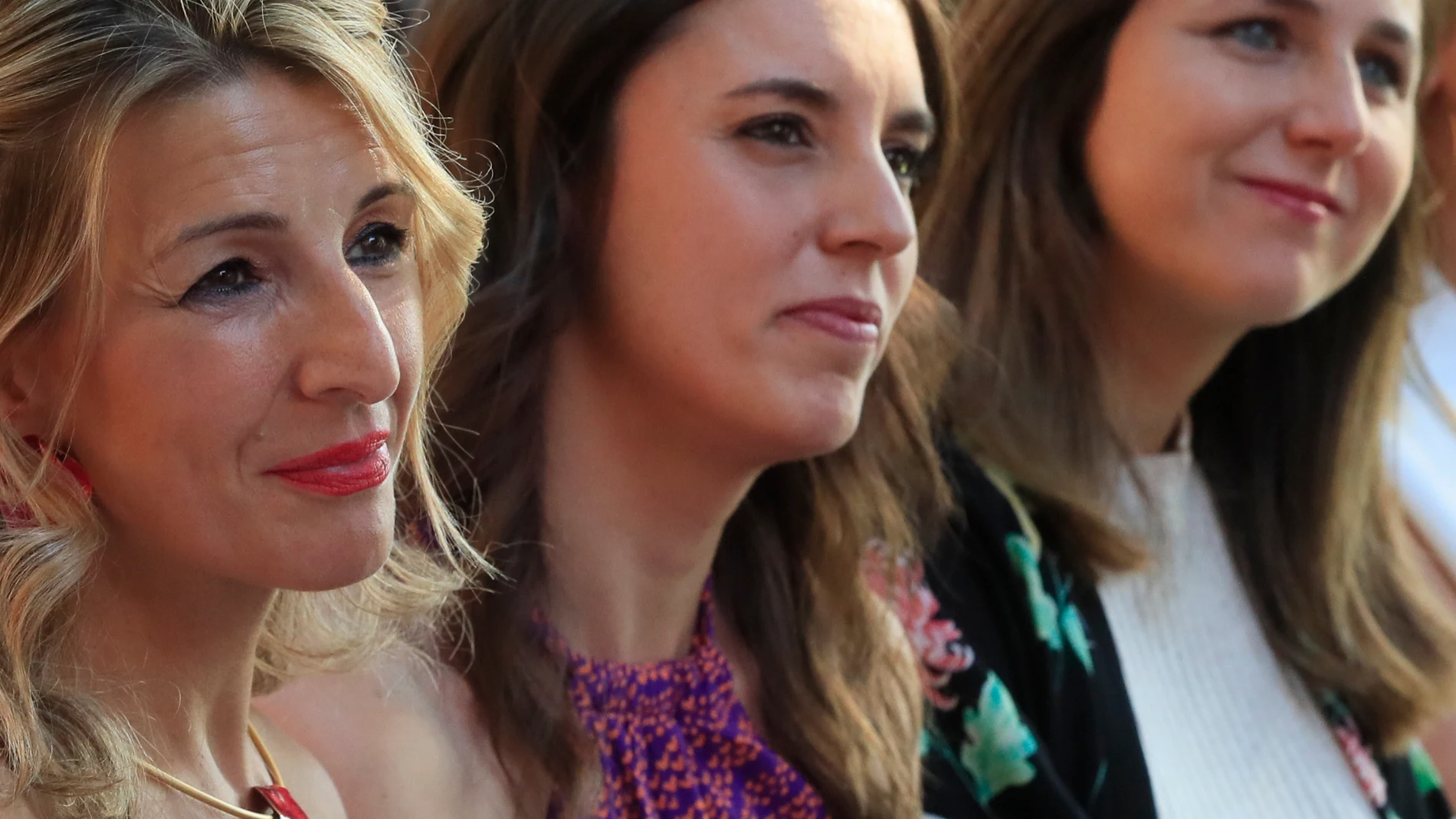 La vicepresidenta segunda y ministra de Trabajo y Economía Social, Yolanda Díaz; la de ministra de Igualdad, Irene Montero, y la de Derechos Sociales y Agenda 2030, Ione Belarra, en un acto del ministerio de Igualdad por el día del Orgullo