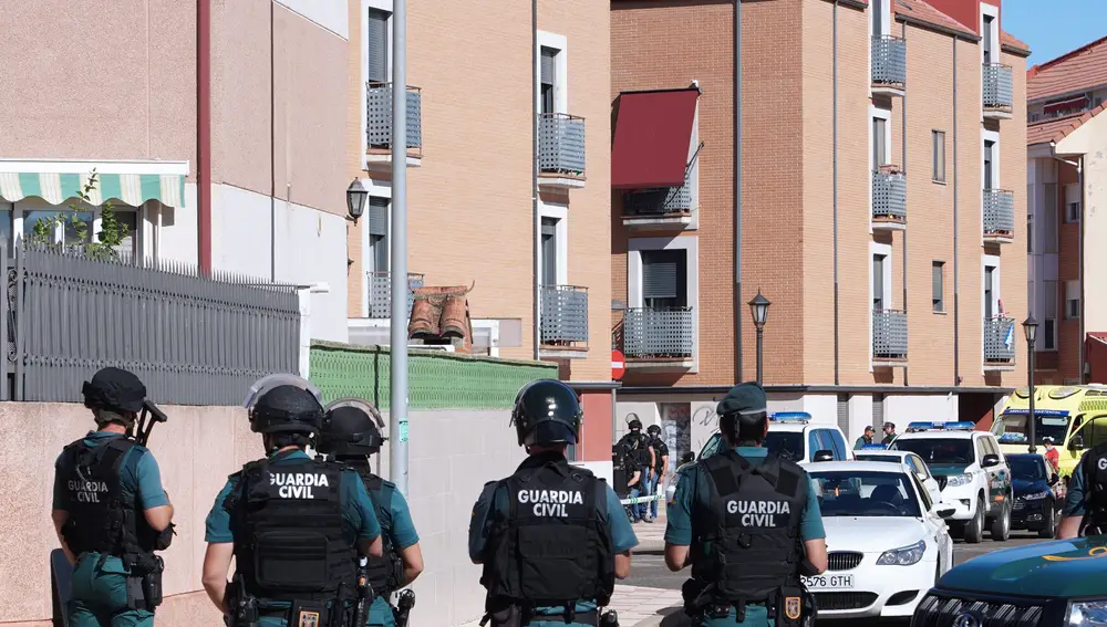 El presunto asesino de un varón en Santovenia de Pisuerga (Valladolid) se atrinchera en su domicilio
