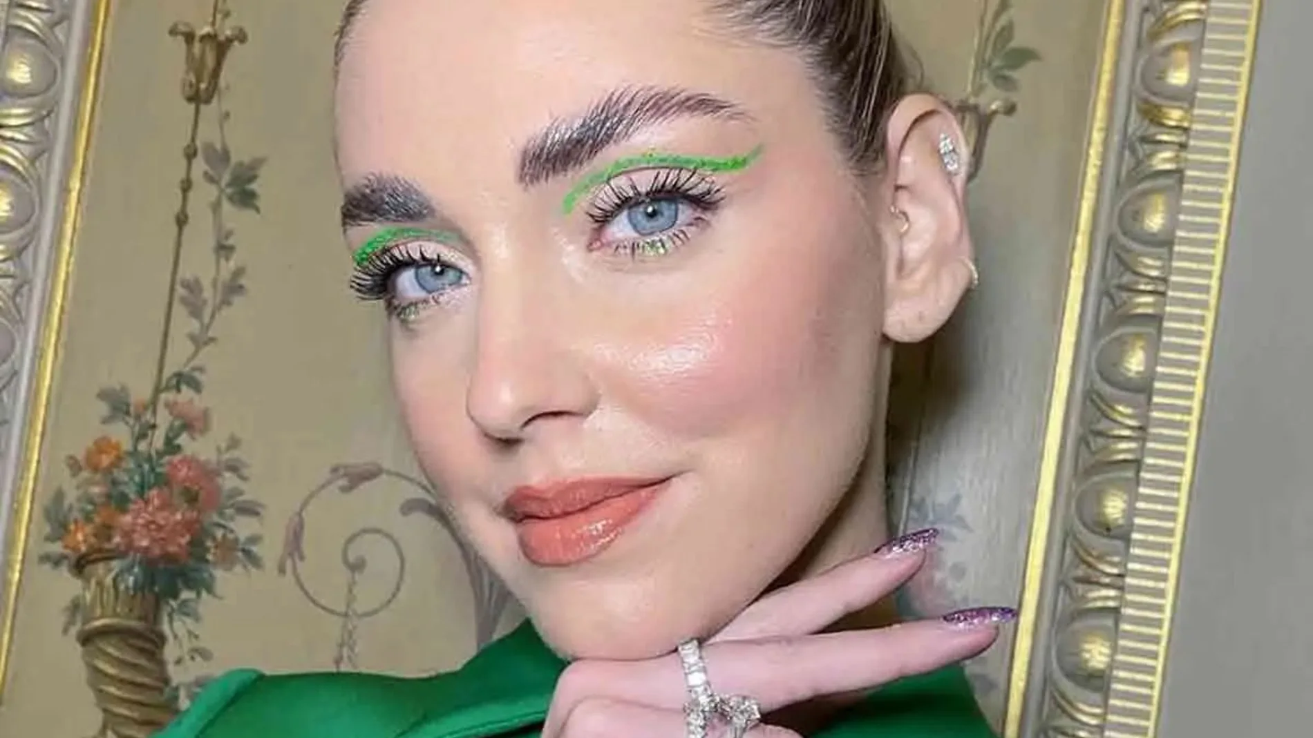 Chiara Ferragni con el eyeliner más impresionante de la temporada.