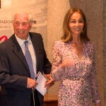 Isabel Preysler y Mario Vargas Llosa acuden juntos al Teatro Real