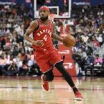 Lorenzo Brown, con la camiseta de los Toronto Raptors