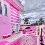 Casa de Barbie, imagen desde la piscina.