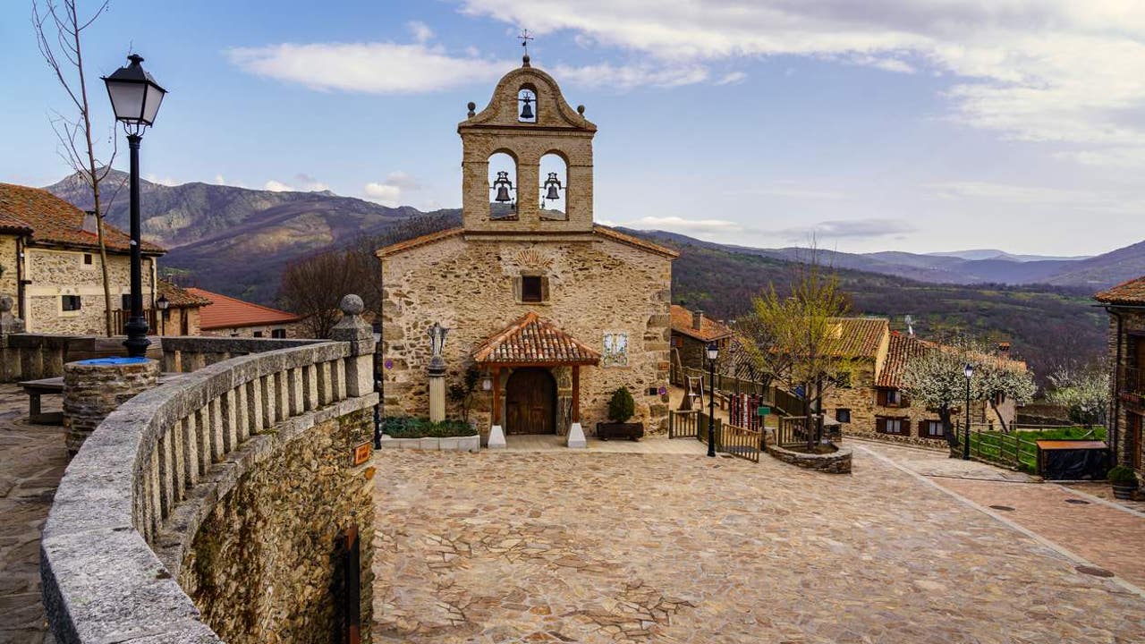 La rara fiesta del "pero" en uno de los pueblos más bonitos de Madrid