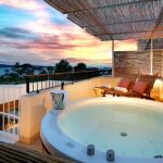 Jacuzzi privado en TRS Ibiza Hotel.