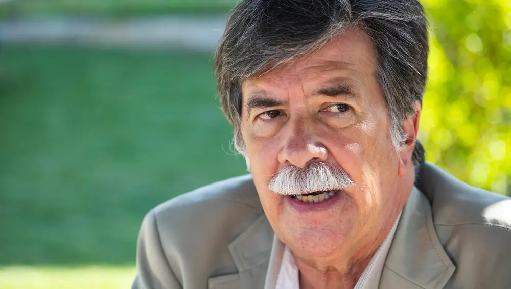 Visita al centro de menores Ginso en Brea del Tajo. Nos guía Javier Urra fundador del proyecto.