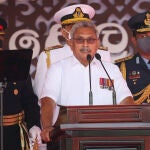 FILED - 04 February 2021, Sri Lanka, Colombo: Sri Lanka's President Gotabaya Rajapaksa (C) addresses the nation along with Army Commander Shavendra Silva (L), Navy Chief Nishantha Ulugetenne (C), Airforce Chief Sudarshana Pathirana (R) during the Sri Lanka's 73rd Independence Day celebrations in Colombo. Rajapaksa has decided to step down from office on July 13, parliamentary speaker Mahinda Yapa Abeywardena announced on Saturday. Photo: Pradeep Dambarage/ZUMA Wire/dpa (Foto de ARCHIVO) 04/02/2021 ONLY FOR USE IN SPAIN