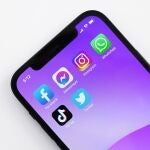 Meta permite a los usuarios europeos desvincular sus cuentas de Facebook, Messenger e Instagram.