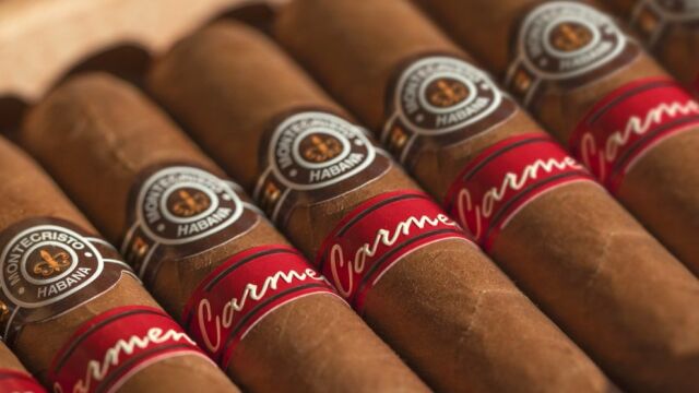 Edición Montecristo Carmen 250 Aniversario Real Fábrica de Tabacos de Sevilla