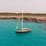 Excursión en barco desde Relais & Chateaux Faustino Gran, por las islas de Menorca