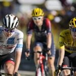 Pogacar, Vingegaard y Geraint Thomas llegaron juntos a la cima del Alpe d'Huez