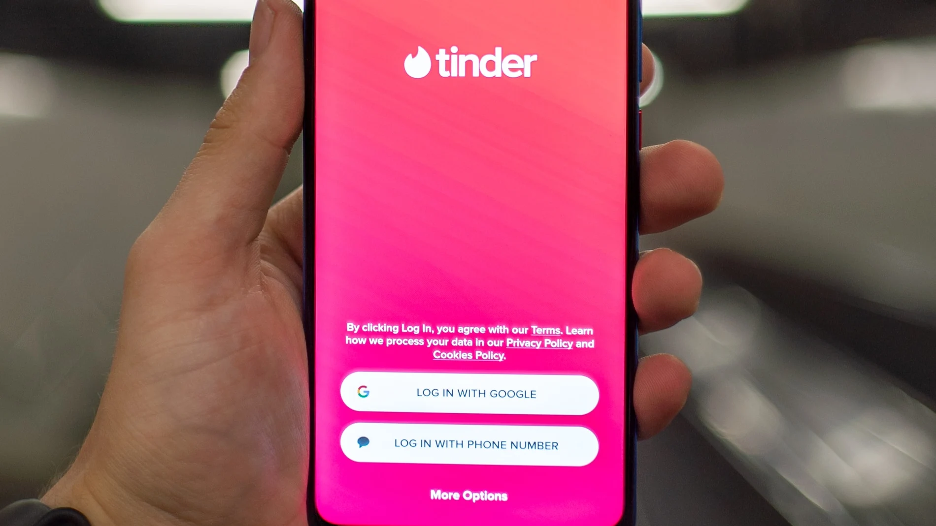 La red Tinder es utilizada por los terroristas de Daesh para obtener financiación