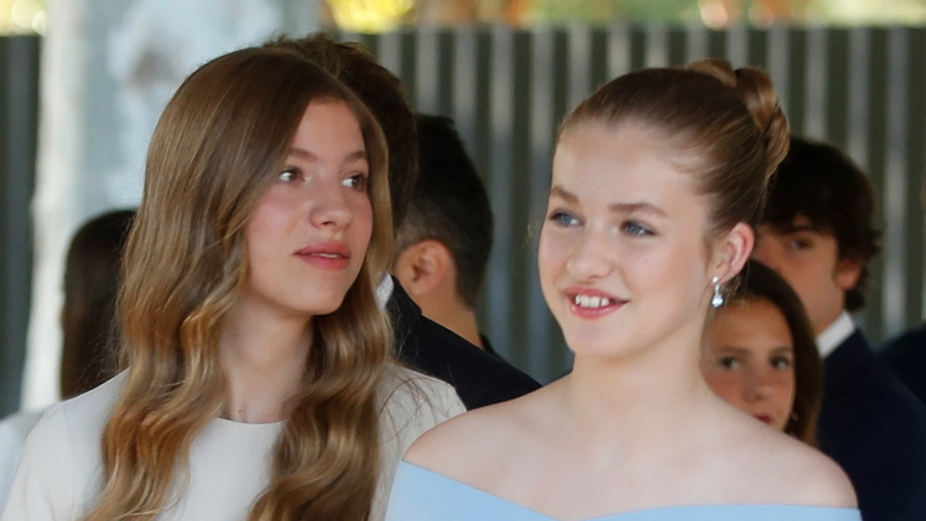 La infanta Sofía y la princesa Leonor
