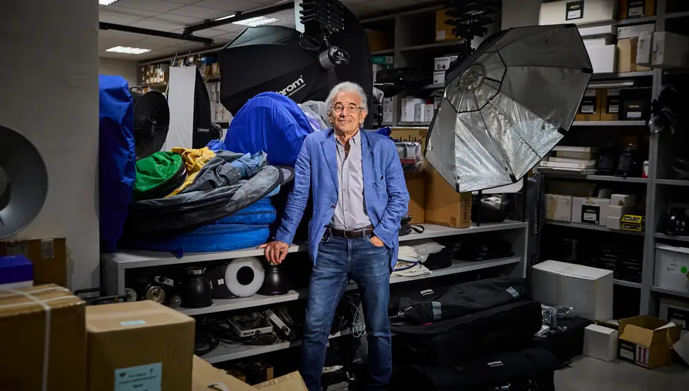 Jose Luís Mur, propietario de la tienda de fotografía “Fotocasión”.