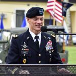 El general retirado Gordon B. "Skip" Davis