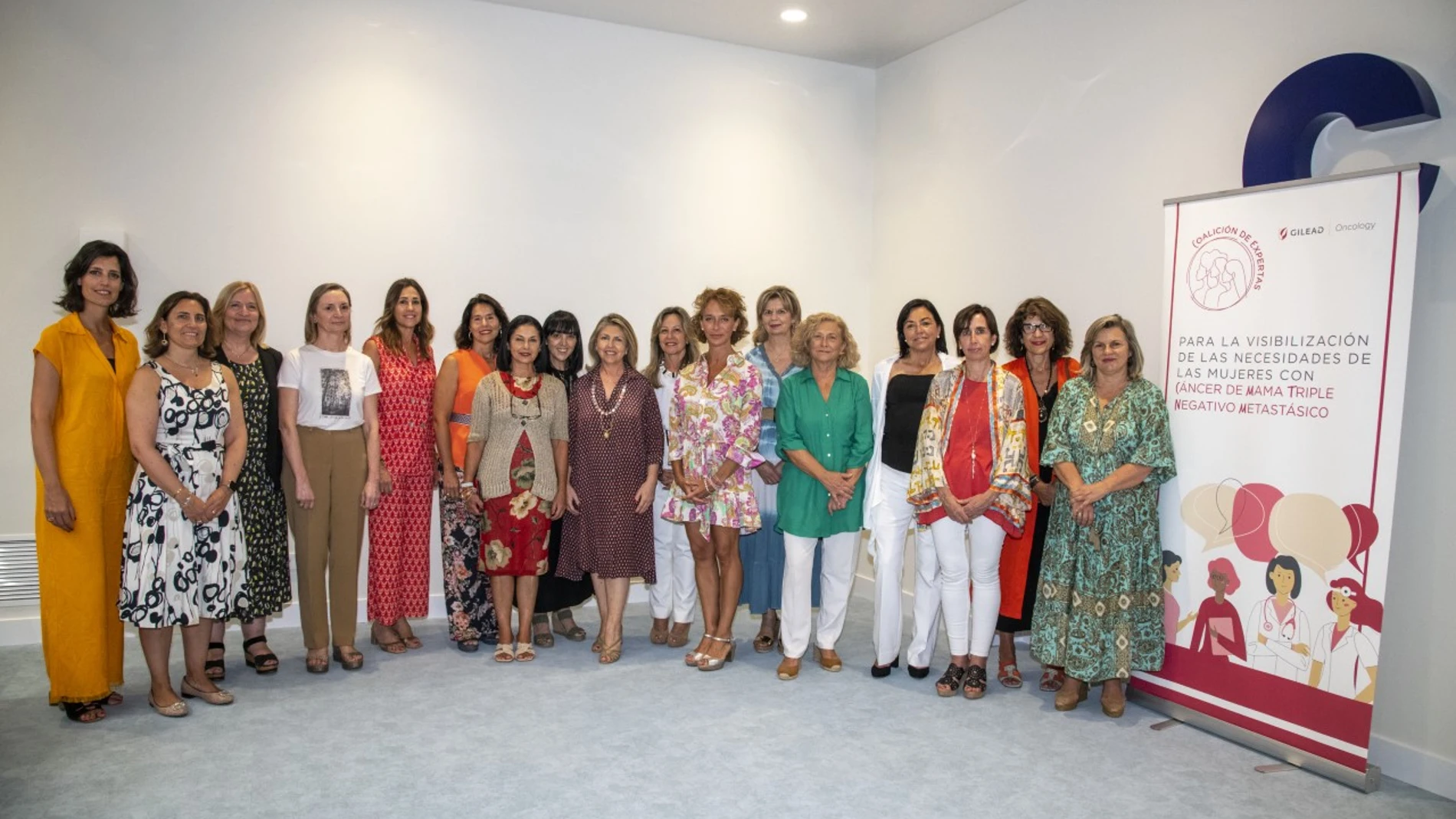 Foto de familia de la «Coalición de expertas»