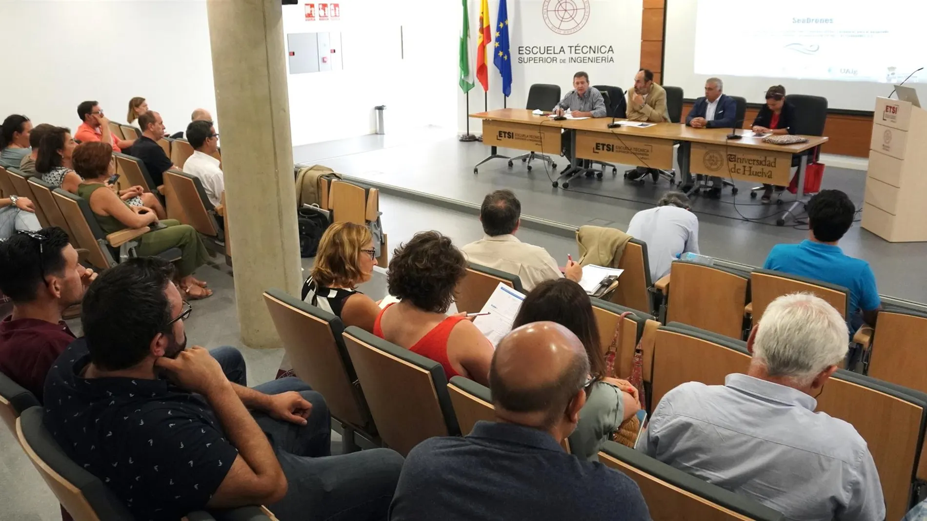 Jornada de 'Transferencia de Tecnología para la Pesca, Acuicultura y Gestión del Litoral' celebrada en la UHU