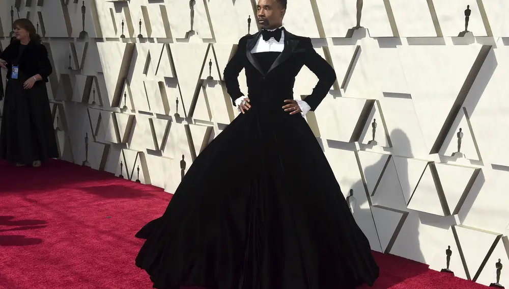 El actor Billy Porter con vestido en los Oscars