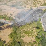 Bomberos y Brigadas Forestales de la Comunidad han logrado controlan dos incendios potencialmente muy peligrosos en una hora