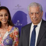Isabel Preysler y Mario Vargas Llosa en el Teatro Real de Madrid