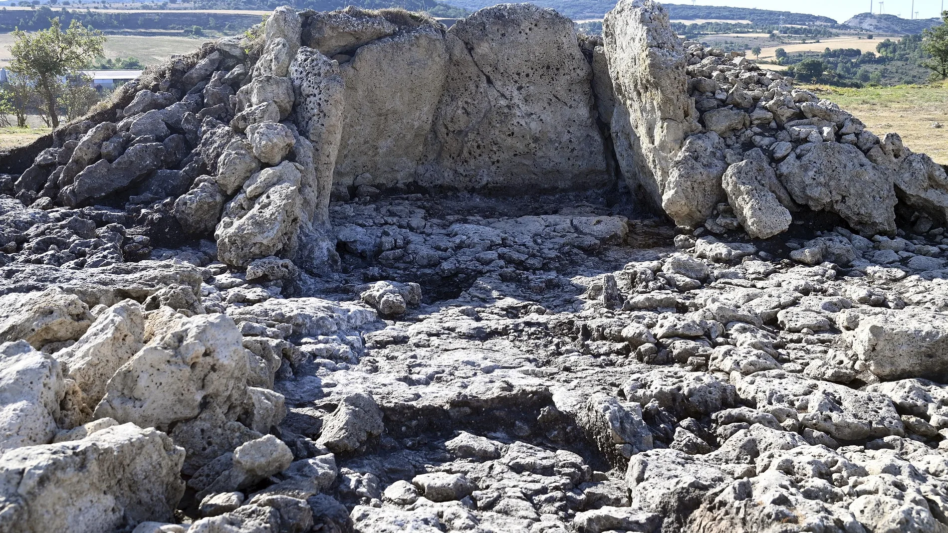 Dolmen de El Pendón, en Reinoso (Burgos)