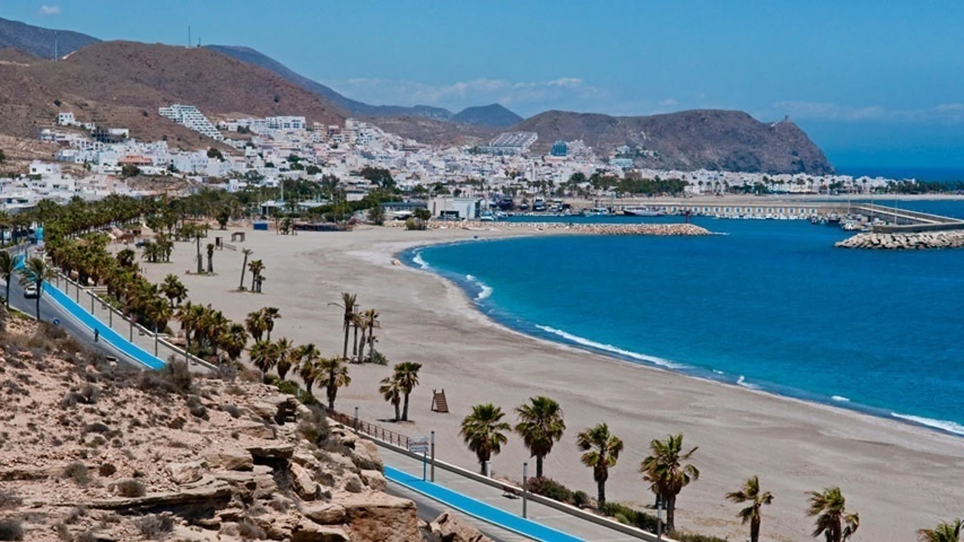 Panorámica de Carboneras y su paseo marítimo. AYTO DE CARBONERAS (Foto de ARCHIVO)
