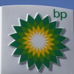 Logo de BP en una gasolinera de Londres