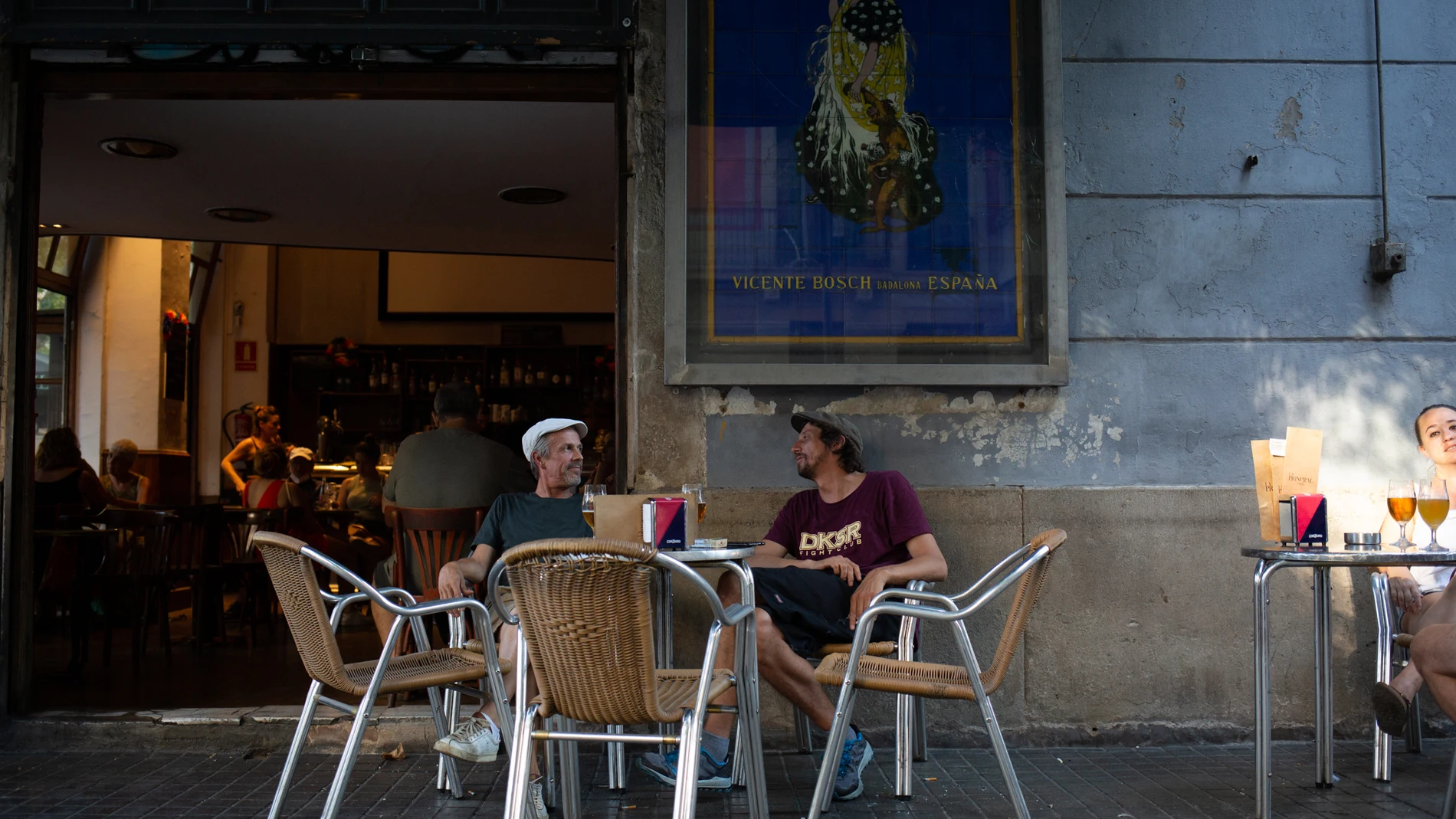 Las terrazas de Ciutat Vella, Gràcia y Enric Granados tendrán que cerrar una hora antes