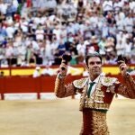 José Tomás sale por la Puerta Grande en la plaza de Alicante