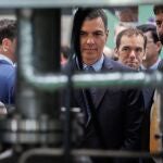 La vicepresidenta tercera y ministra para la Transición Ecológica, Teresa Ribera, junto al presidente del Gobierno, Pedro Sánchez