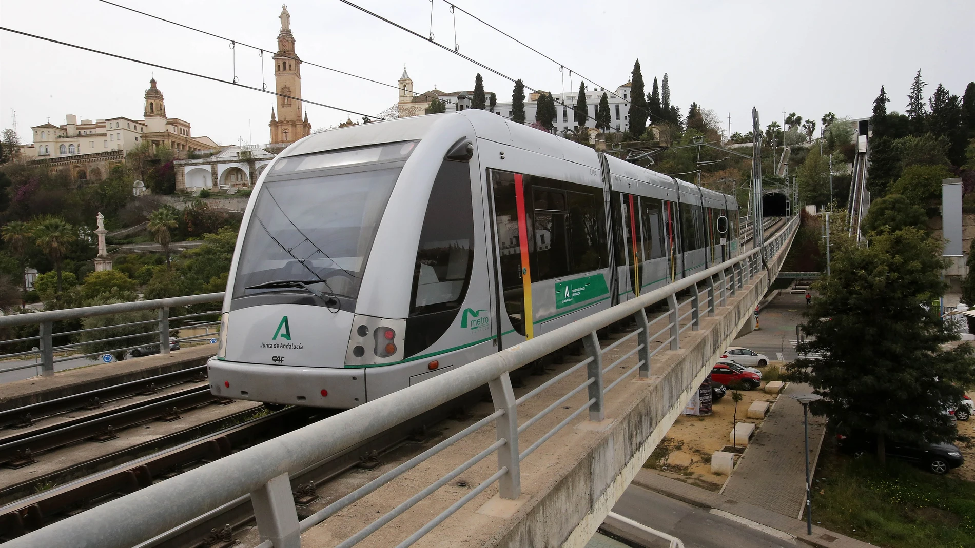 La línea 1 del Metro de Sevilla, la única existente, en su tramo de San Juan de Aznalfarache