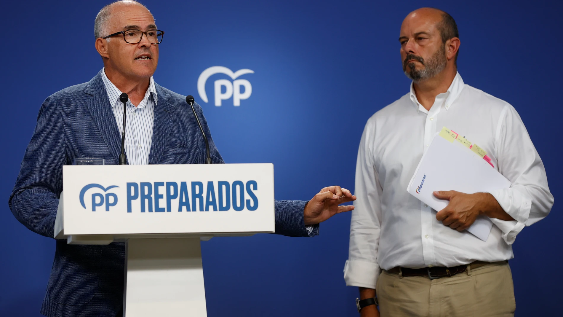 El vicesecretario de Coordinación Autonómica y Local del PP, Pedro Rollán ofrece una rueda de prensa junto al portavoz de Justicia del GPP en el Senado, Fernando de Rosa en la que han presentado una batería de iniciativas parlamentarias en materia de justicia.