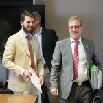 El consejero de Industria, Comercio y Empleo, Mariano Veganzones, junto al vicepresidente Juan García-Gallardo, tras reunirse recientemente con sindicatos y empresarios