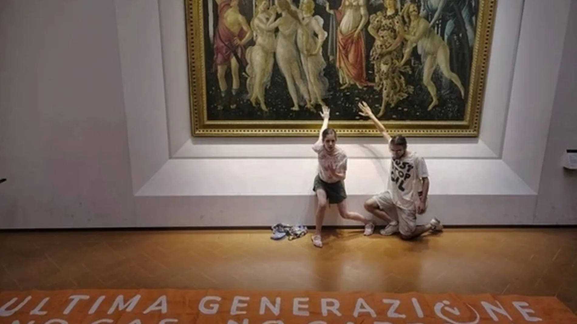 "Ultima Generazione" ya actuó en la Galería de los Uffizzi