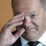 El canciller alemán, Olaf Scholz, durante una reunión con su Gabinete, ayer, en Berlín
