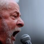 El ex mandatario brasileño Luiz Inácio Lula da Silva pronuncia un discurso hoy