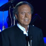 Julio Iglesias en uno de sus conciertos